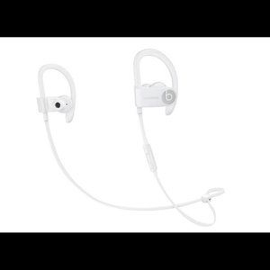Powerbeats 3